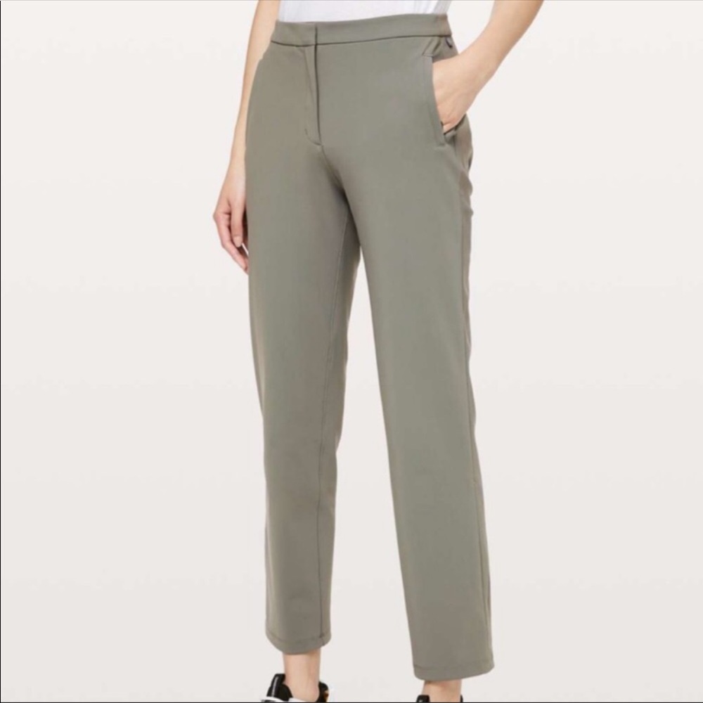 Lululemon On the Move Pants size 8